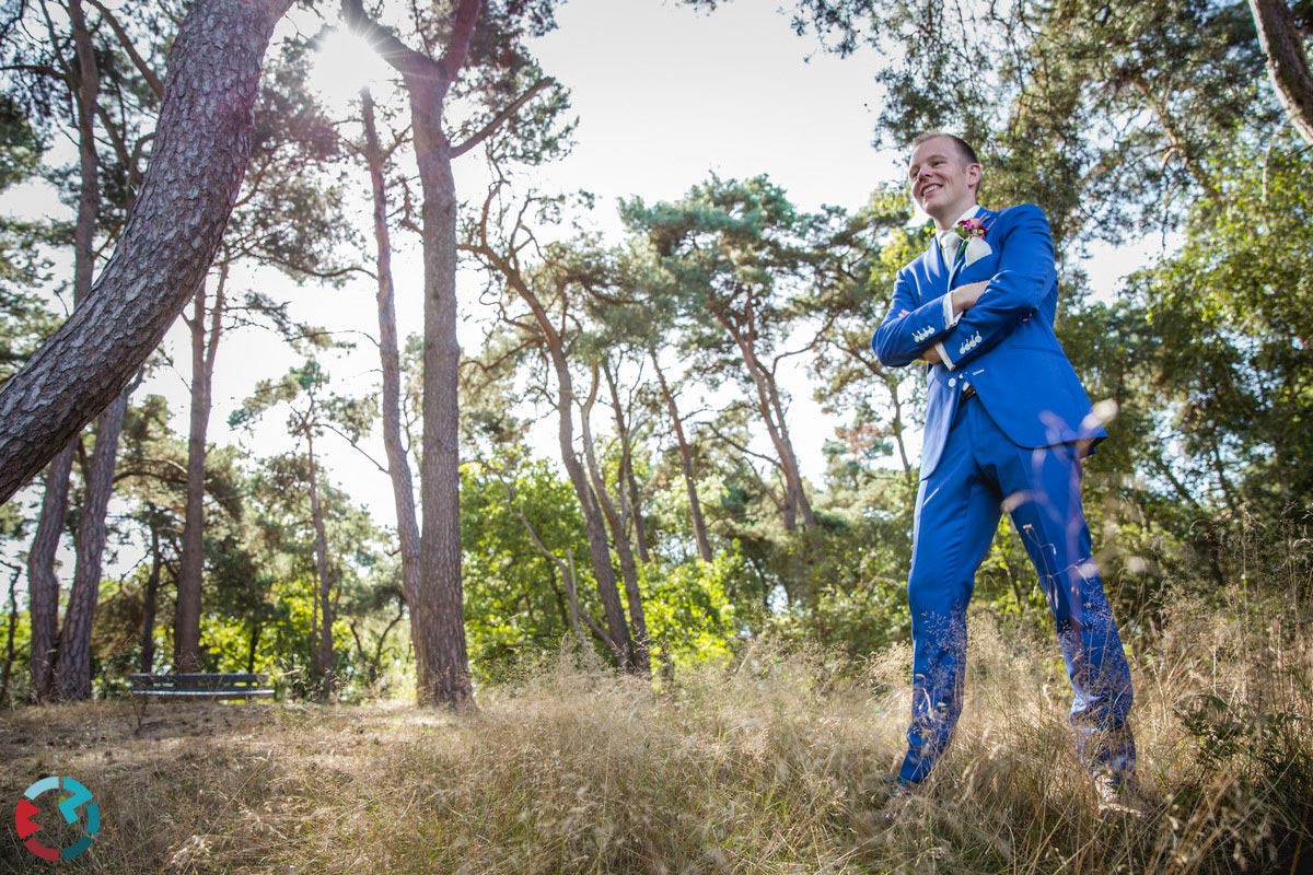 Bruidsfotograaf in Bergeijk op een wijngaard