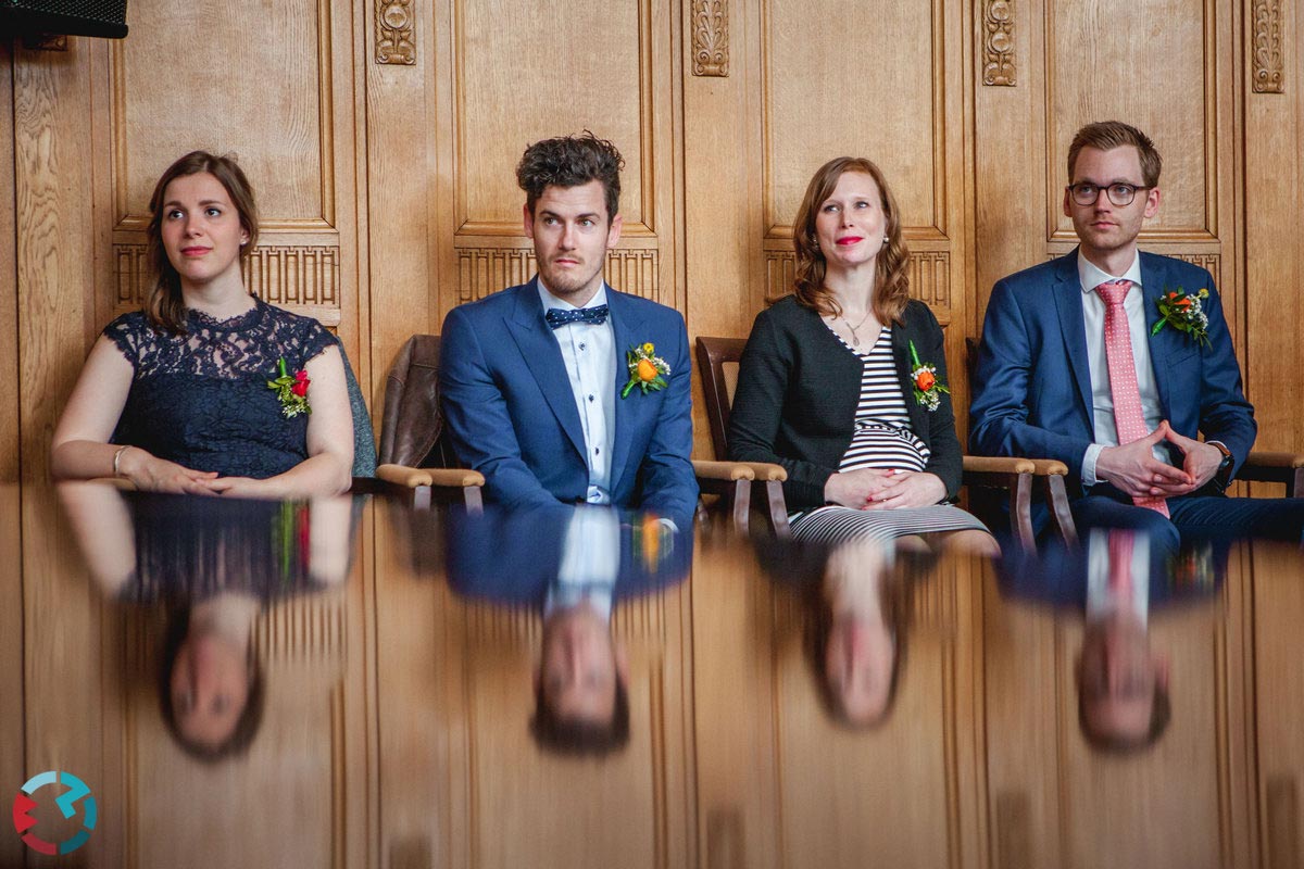 Bruidsfotograaf in het stadhuis van Rotterdam
