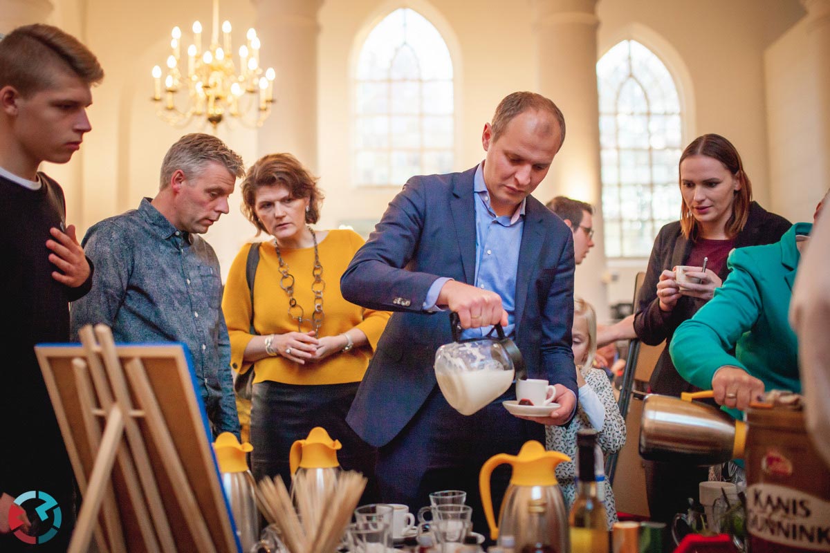 Fotograaf in Raamsdonk bij de Lambertuskerk