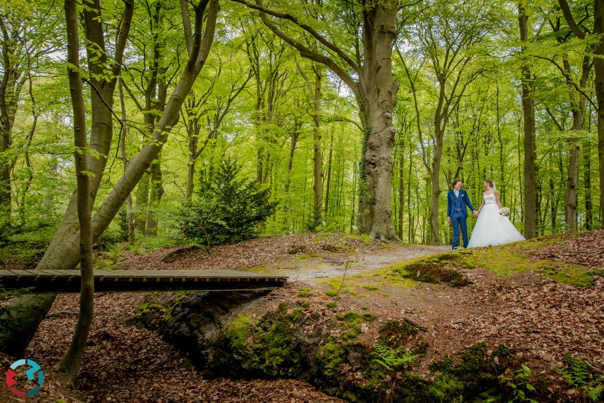Bruidsfotografie in Soest met prachtige luchten