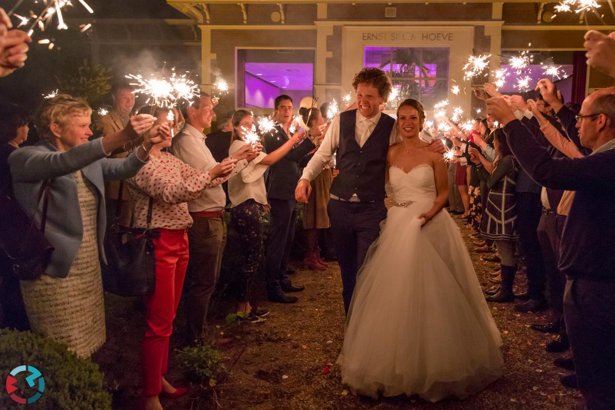 Bruidsfotografie in Soest met prachtige luchten