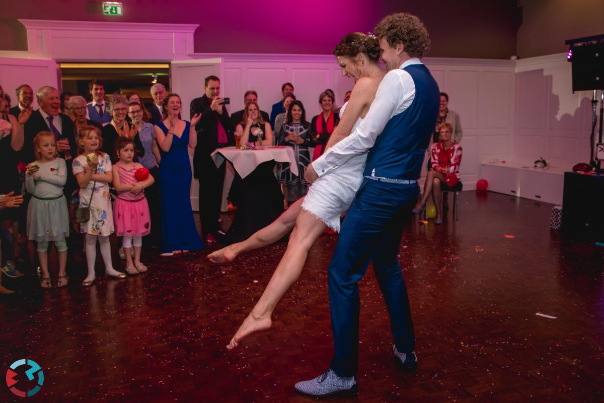 Bruidsfotografie in Soest met prachtige luchten