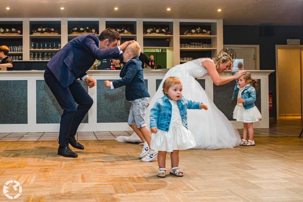 Bruiloft met veel kinderen