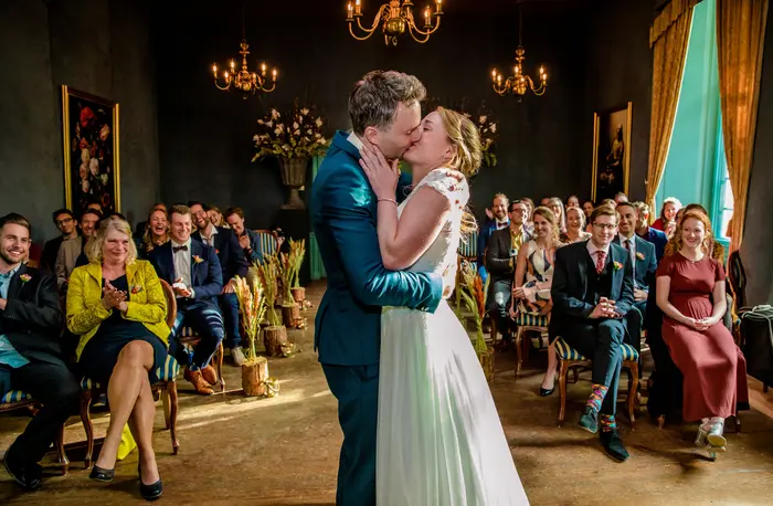 Trouwfotograaf Gelderland bij Kasteel Wijenbrug.