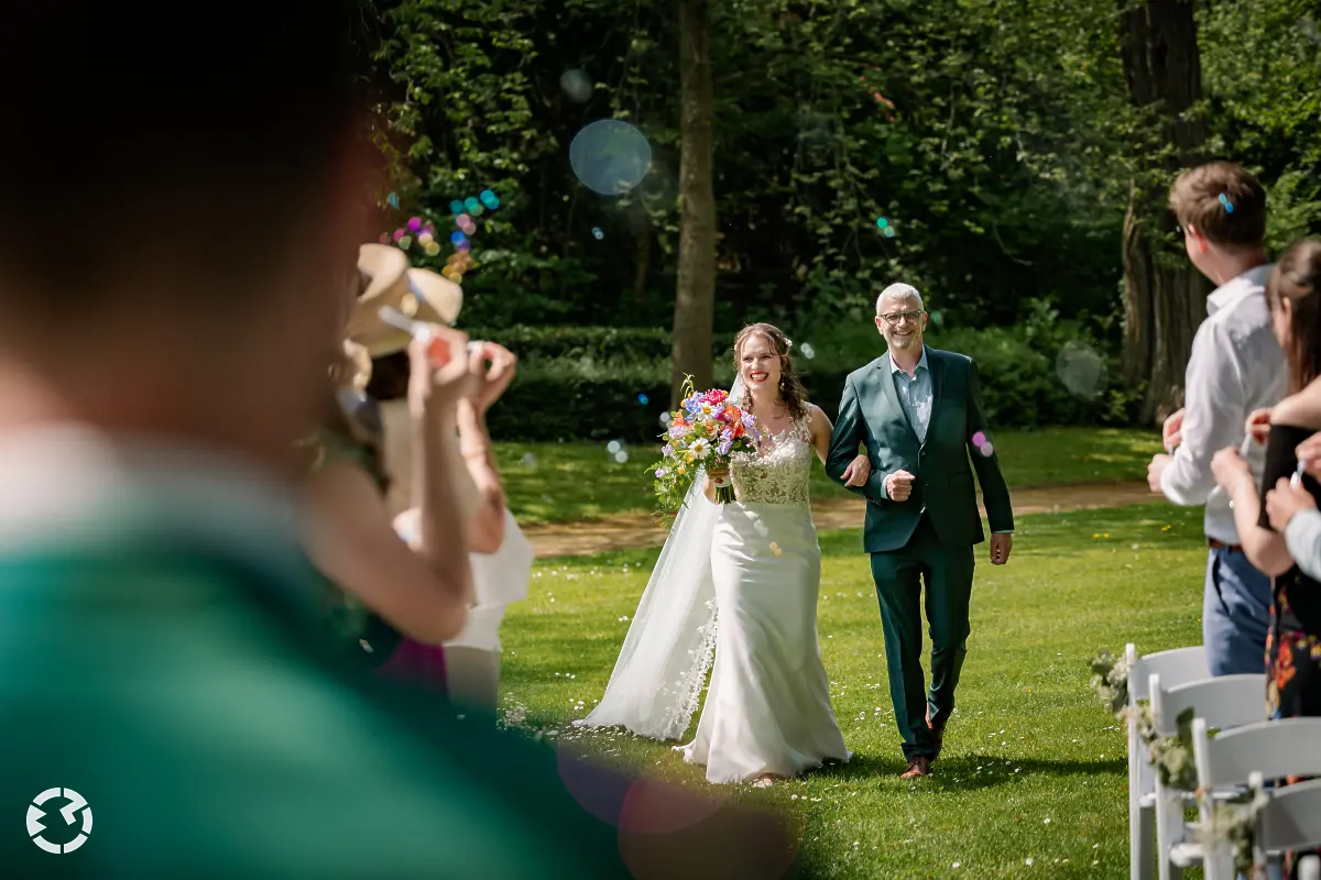 Gezellige bruiloft in Limburg