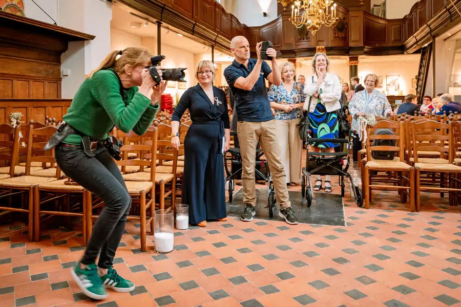 foto van ons aan het werk - achter de schermen 103