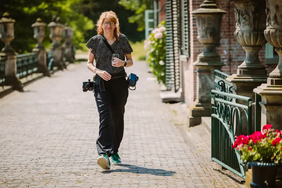 foto van ons aan het werk - achter de schermen 90