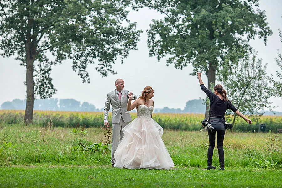 foto van ons aan het werk - achter de schermen 59