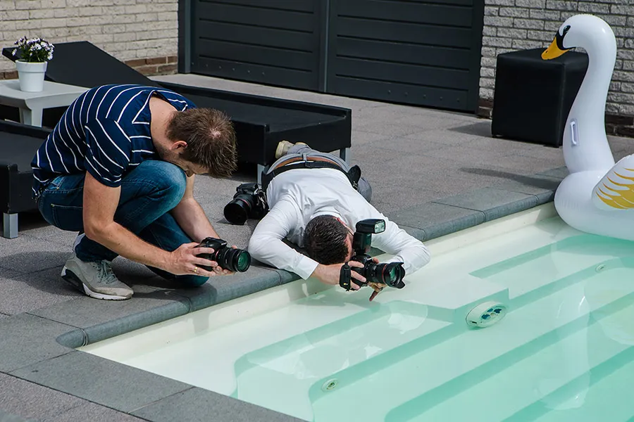 foto van ons aan het werk - achter de schermen 98