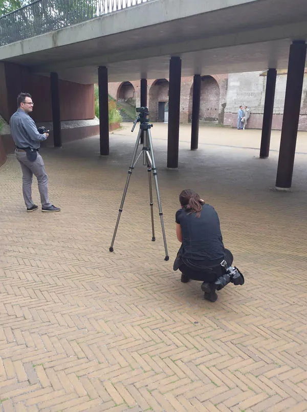 foto van ons aan het werk - achter de schermen 86