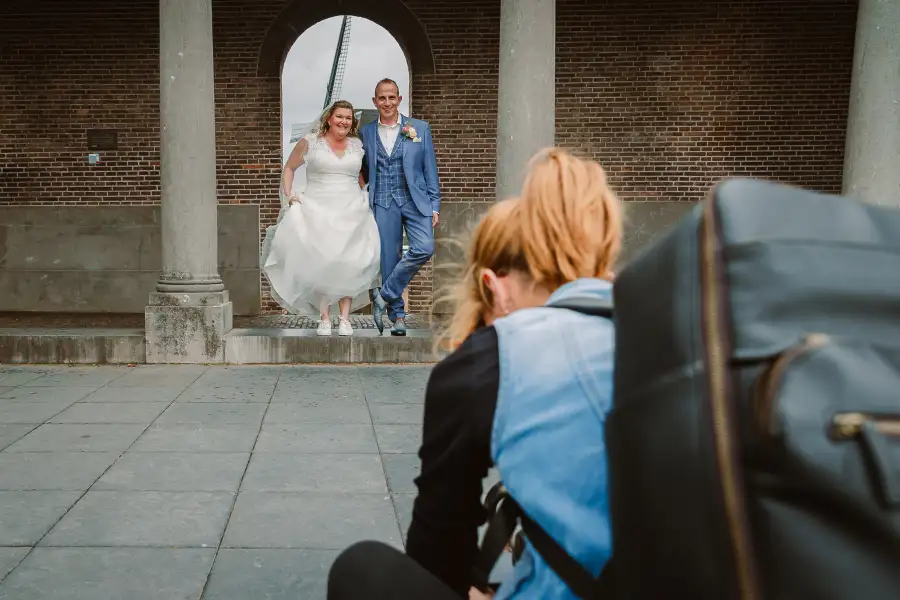foto van ons aan het werk - achter de schermen 25